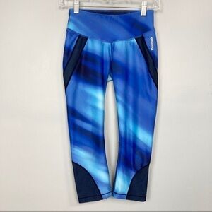 𝅺reebok Shades of Blue Cropped Athletic Leggings